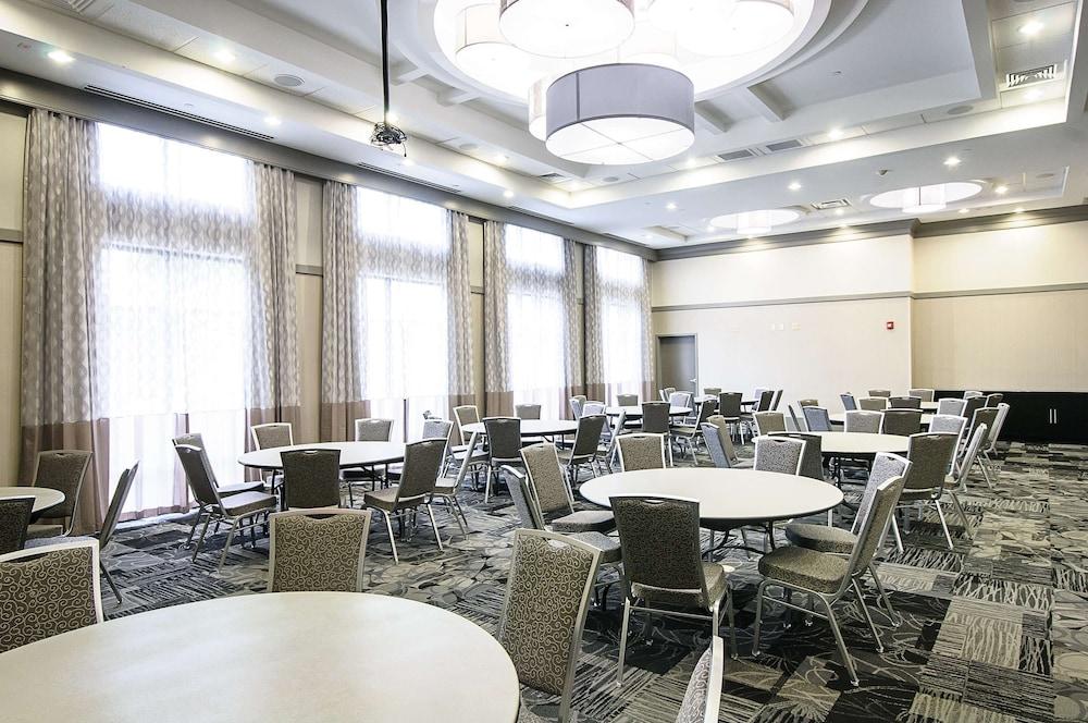 Hampton Inn Stafford/Quantico & Conference Center photo 30
