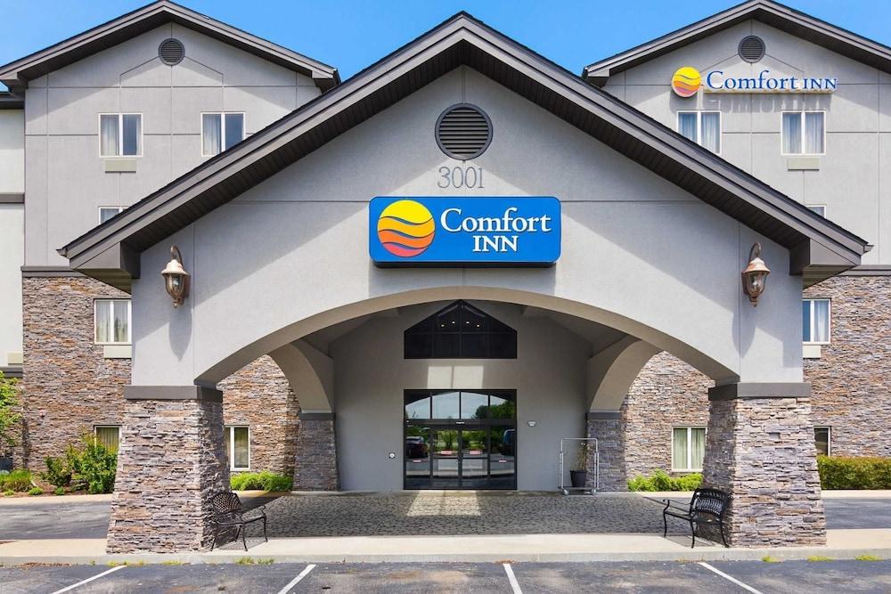 Comfort Inn Bentonville - Crystal Bridges photo 35