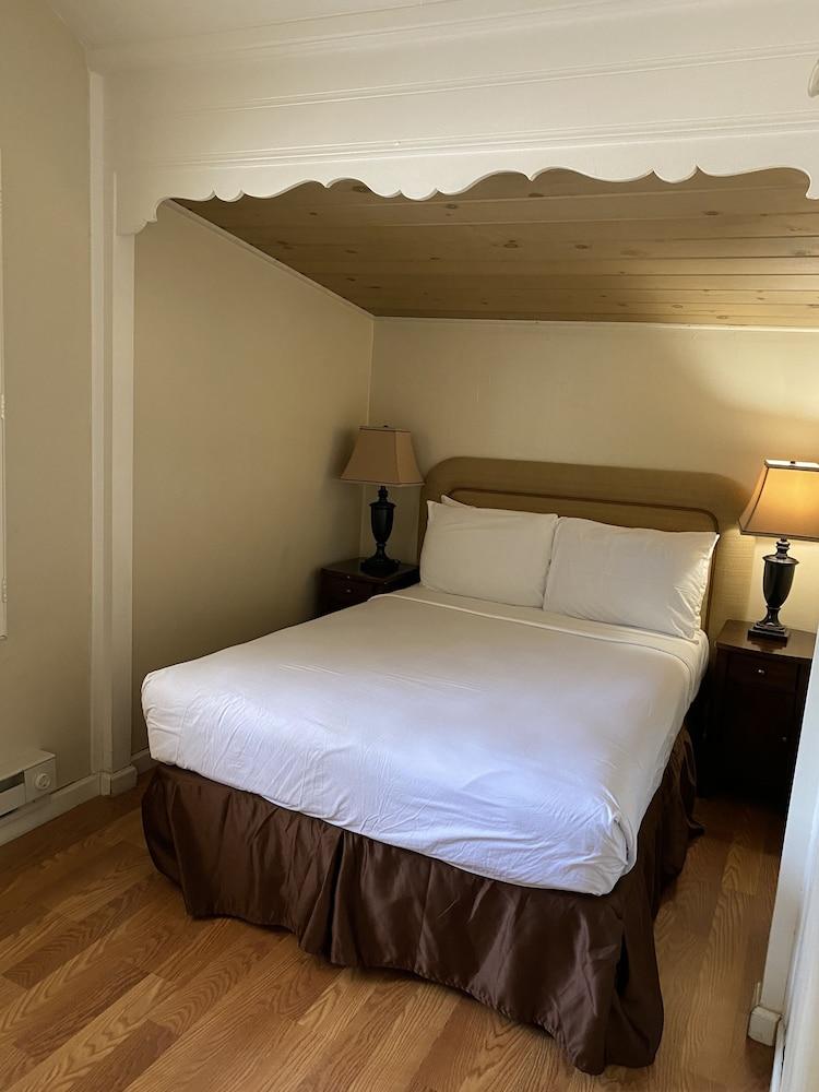 Carmel Resort Inn photo 66