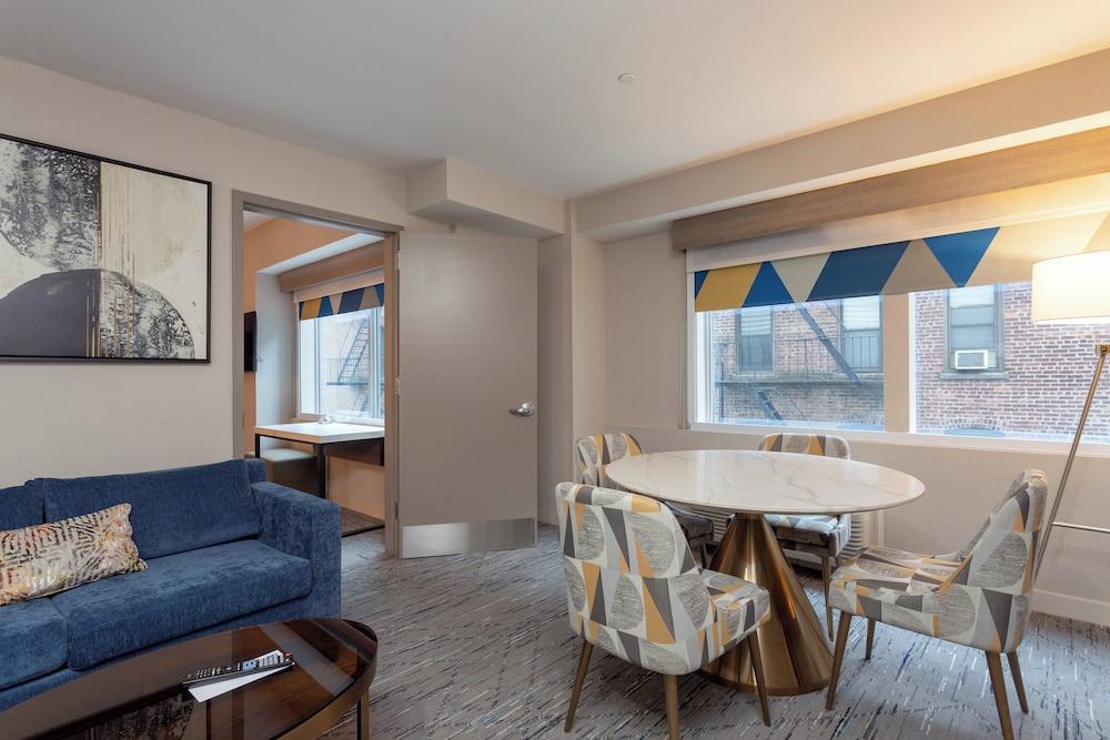 Holiday Inn Express New Rochelle by IHG photo 8