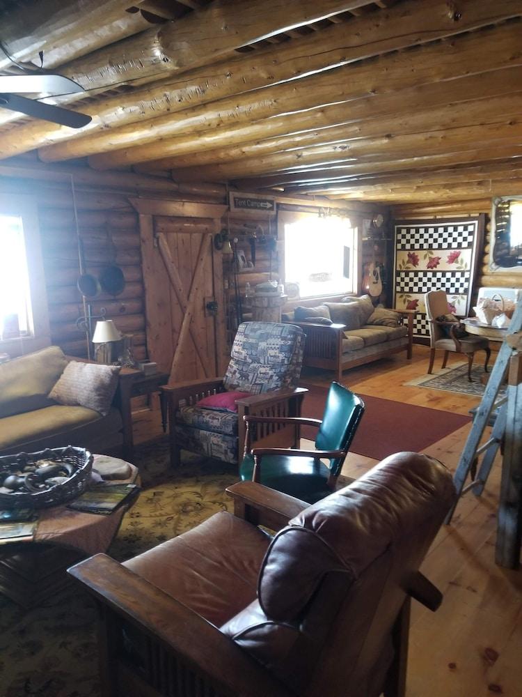 CopperLine Lodge photo 11