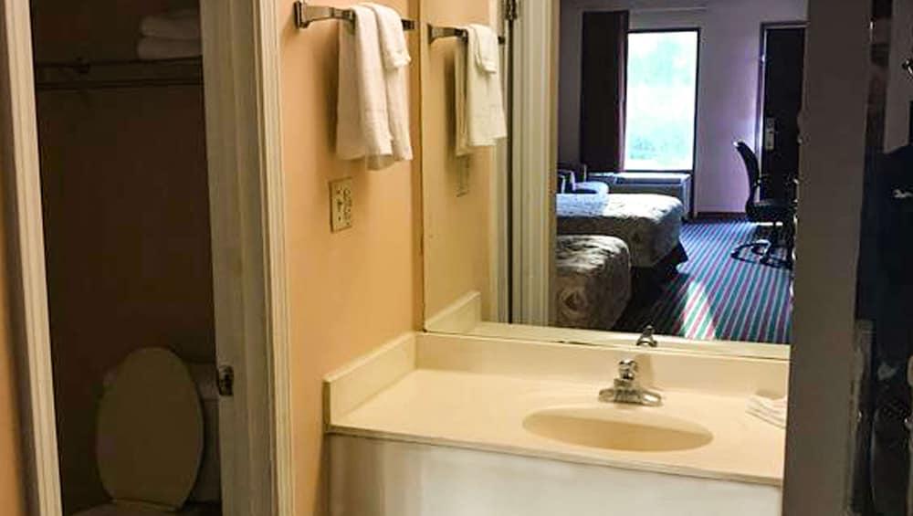 Magnuson Hotel Marietta photo 12