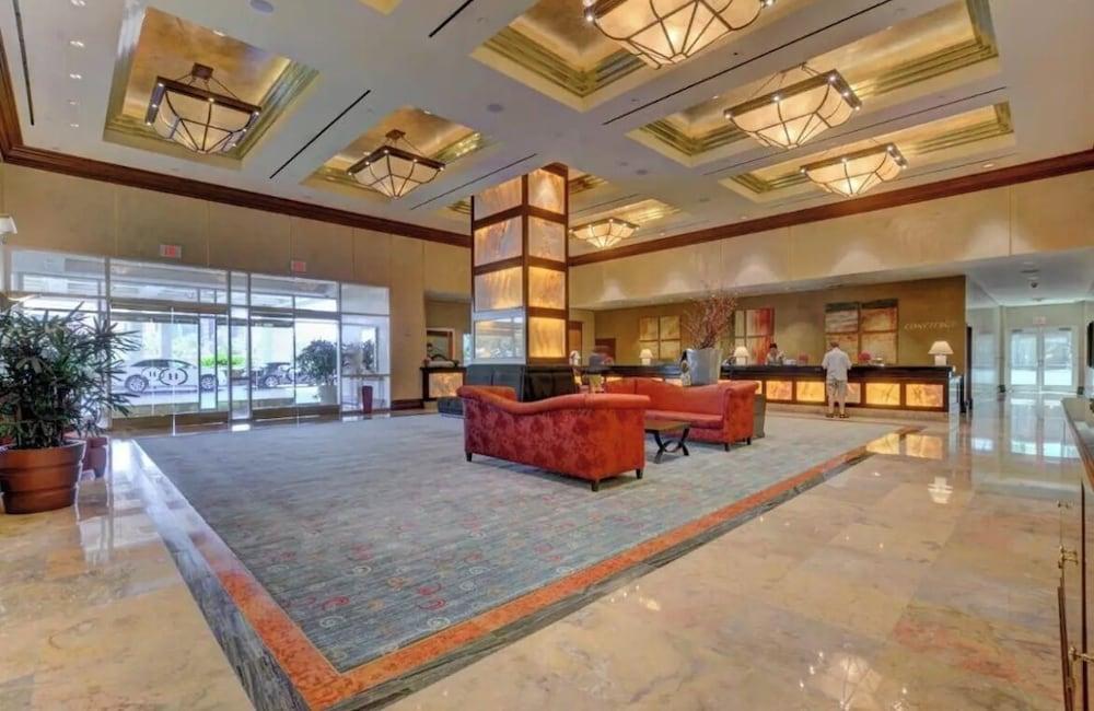 Premium Suite w/balcony at The Signature photo 7