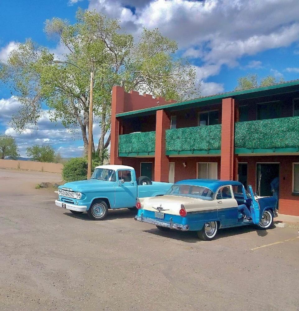 Canyons Edge Route 66 Motel photo 16