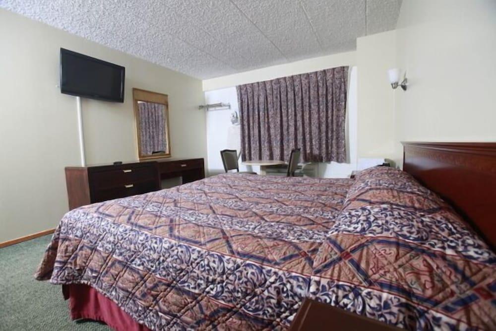 Meadowbrook Motor Lodge photo 4