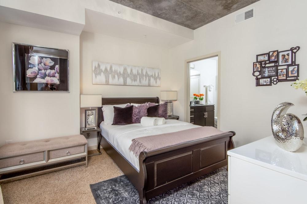 CHIC COLLECTION by NOHOTEL on 6th Street photo 67