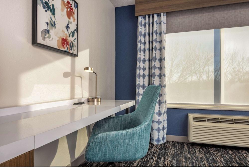 Hilton Garden Inn Chicago / Oak Brook photo 5