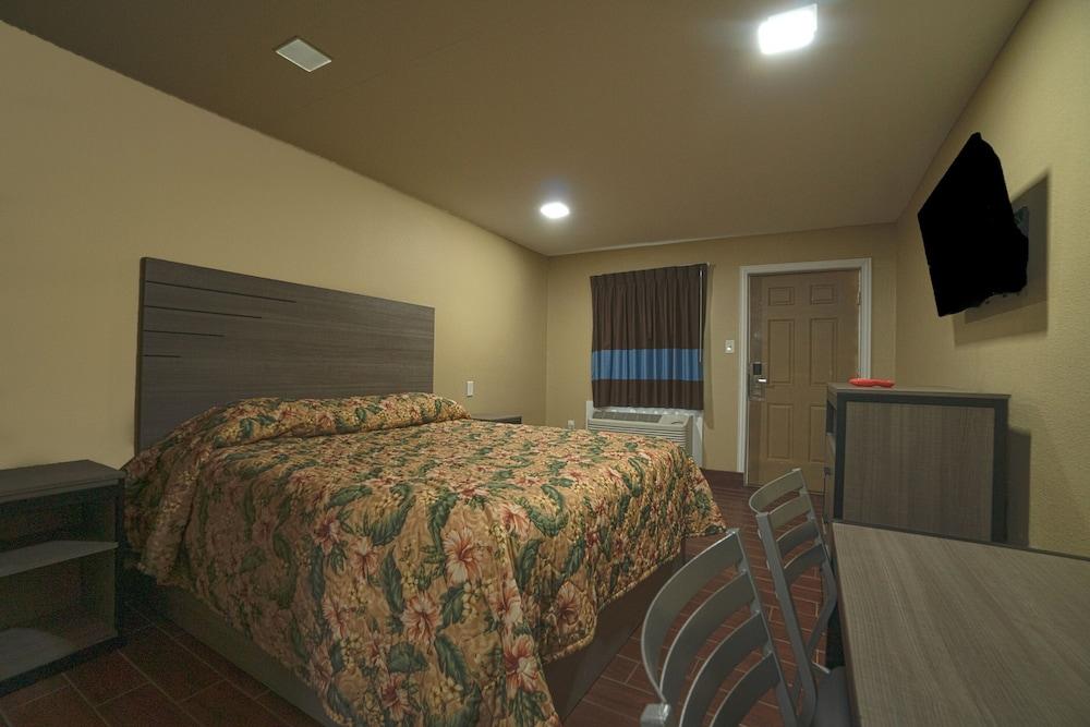 Days Inn by Wyndham Aransas Pass photo 12