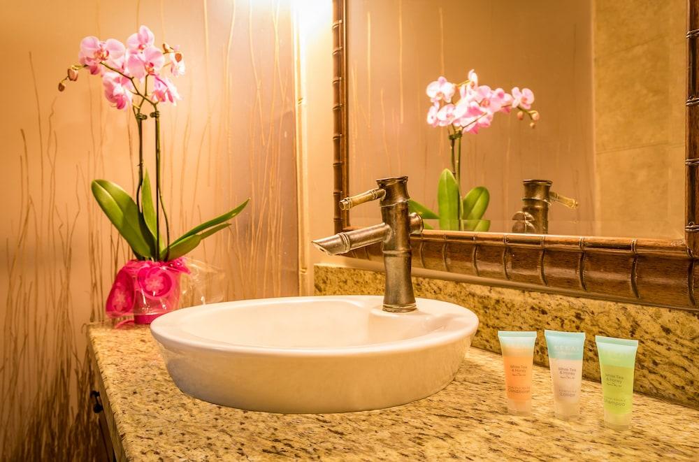The Mauian - Boutique Beach Studios on Napili Bay photo 4
