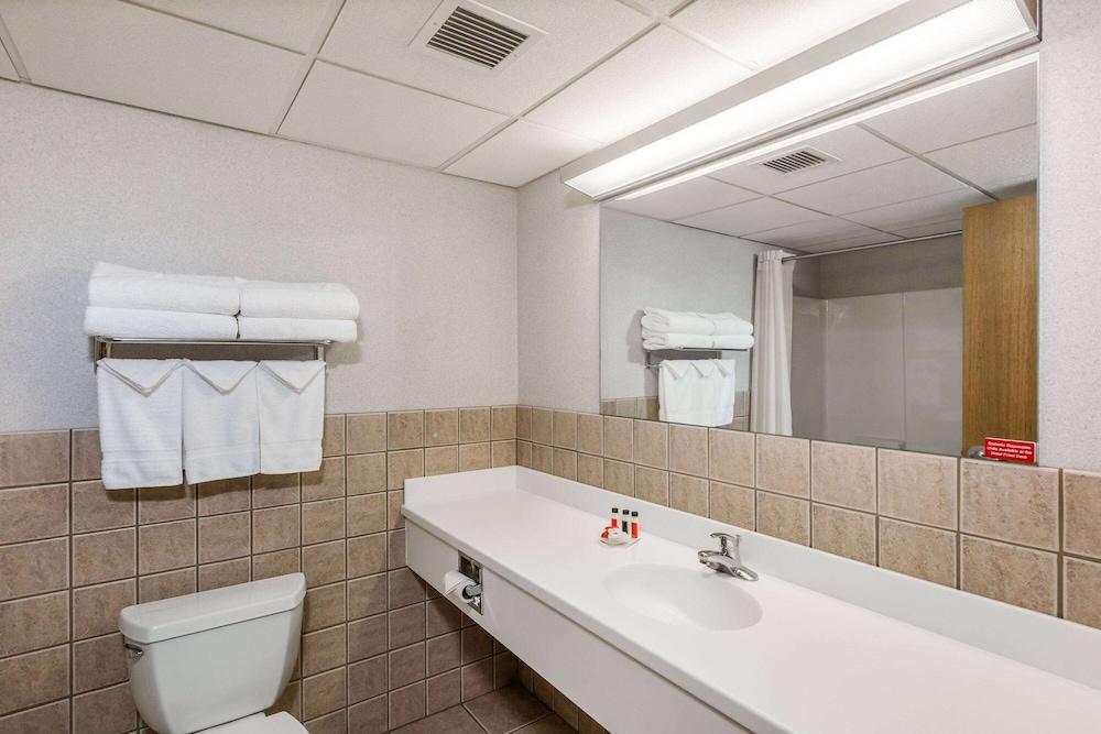 Travelodge Inn & Suites by Wyndham Deadwood photo 53