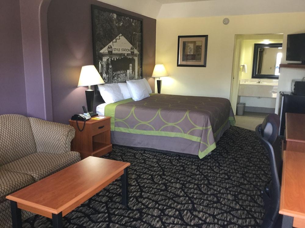 Super 8 by Wyndham Fairfield Tx photo 14