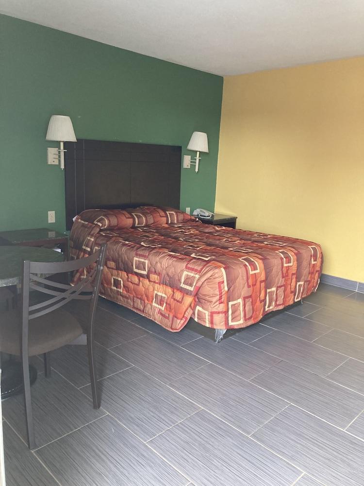 Capri motel photo 19
