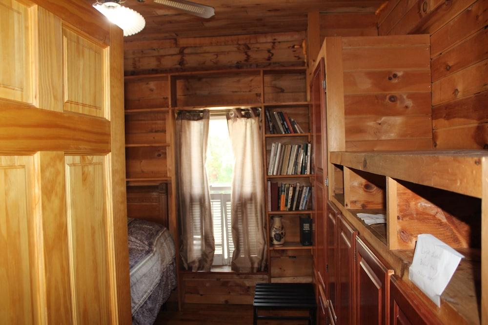 Lake House photo 8