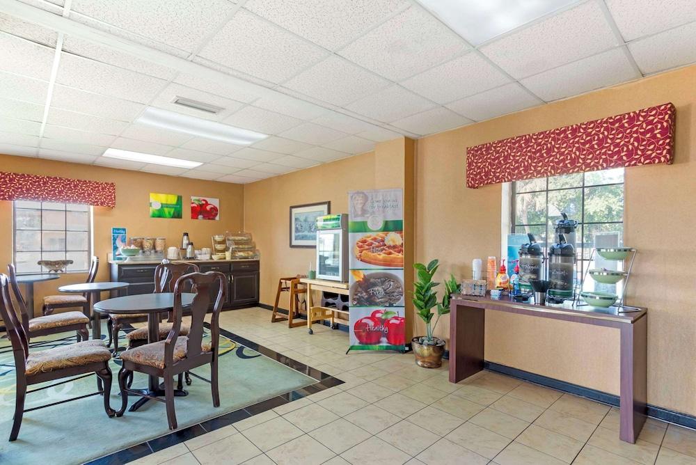 Quality Inn Cordele photo 51