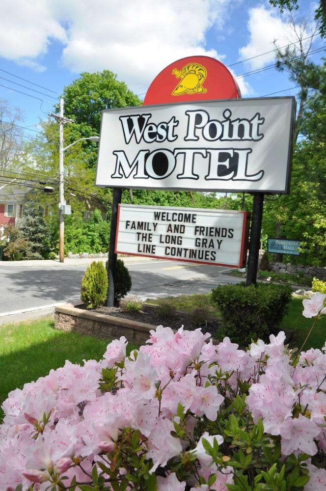 West Point Motel photo 18