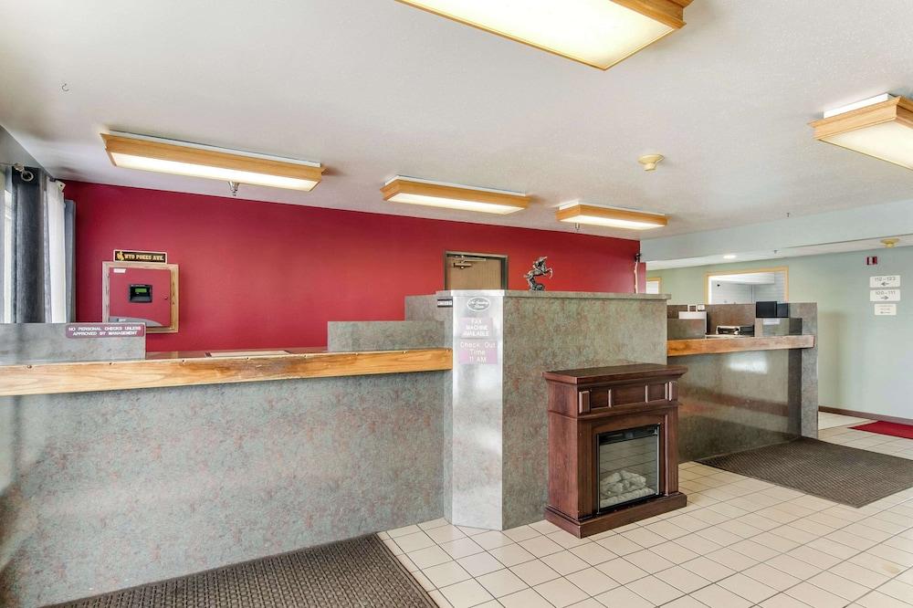 Econo Lodge photo 24