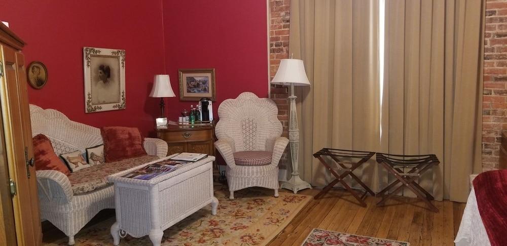 Downtown Guest Quarters Hotel photo 23