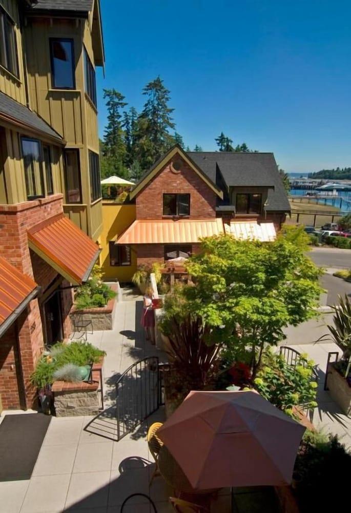 The Eagle Harbor Inn photo 20