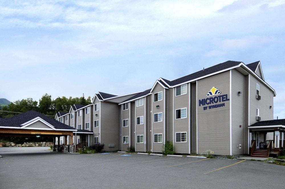 Microtel Inn & Suites by Wyndham Eagle River/Anchorage Area photo 1