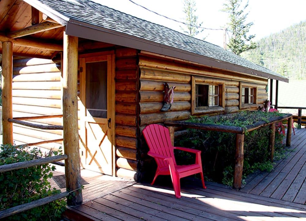 Creekside Lodge at Yellowstone photo 2