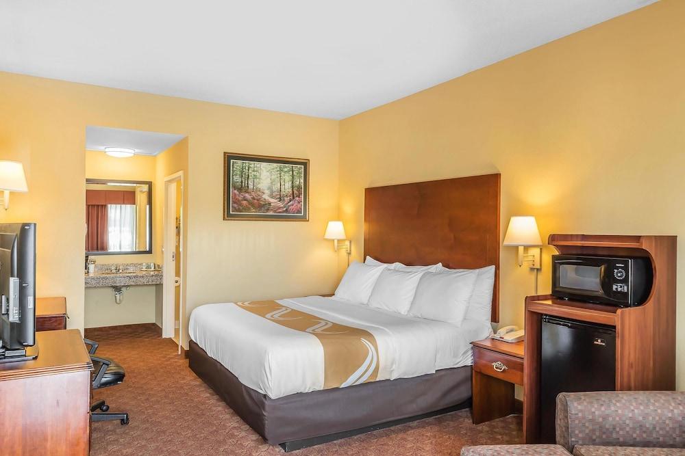 Quality Inn Calera I-65 exit 231 photo 5
