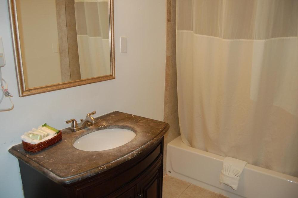 District Hotel photo 22