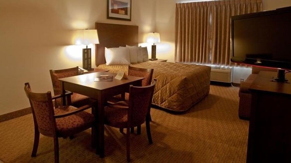Landmark Inn Fort Liberty photo 37