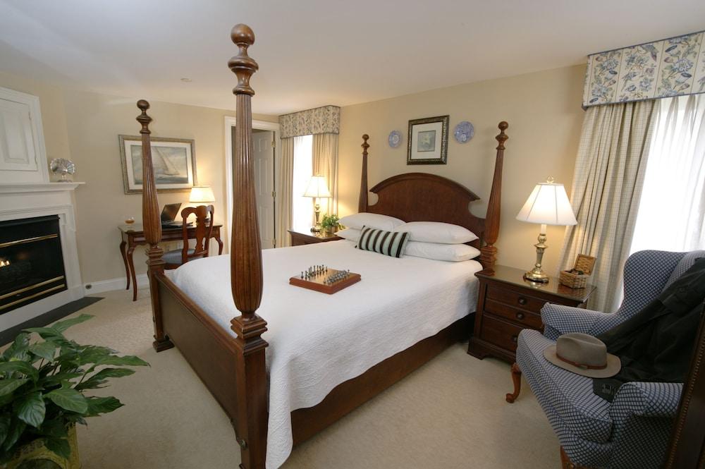 Lambertville House photo 5