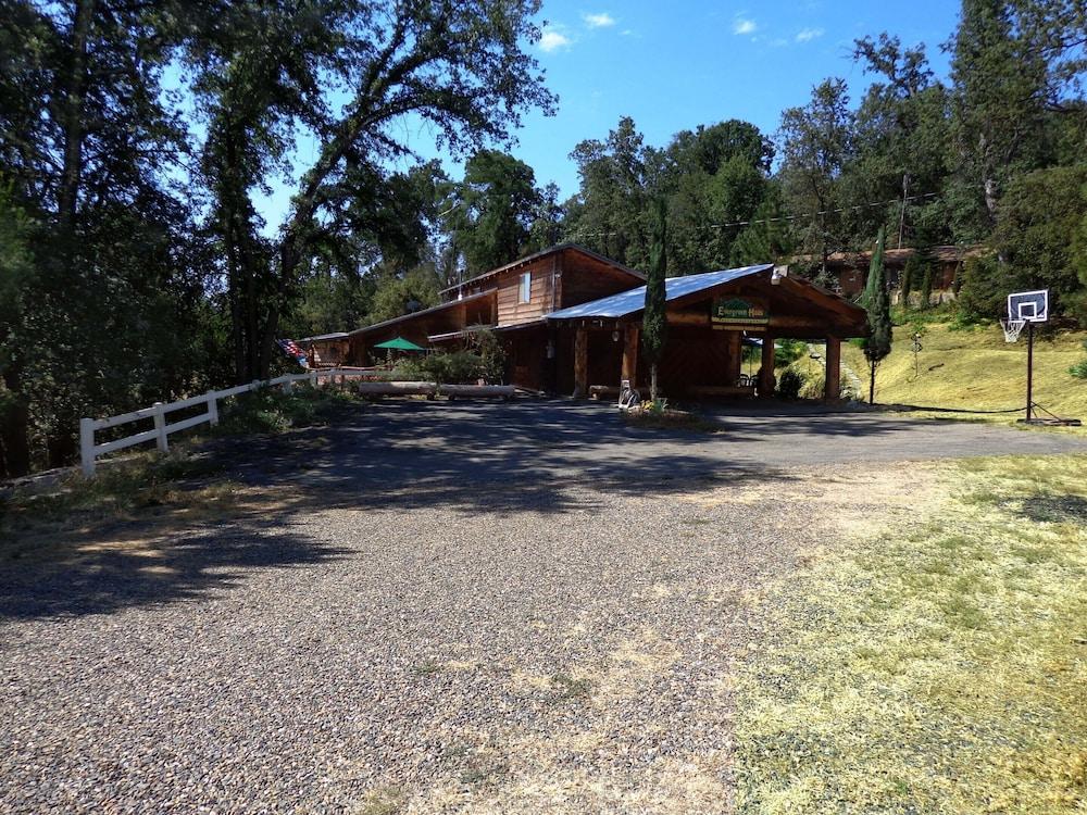 Evergreen Haus photo 73
