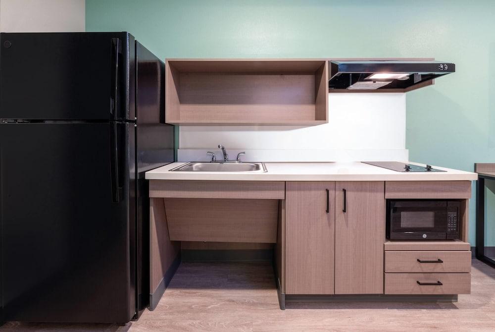 Echo Suites Extended Stay by Wyndham Atlanta-Conyers photo 6