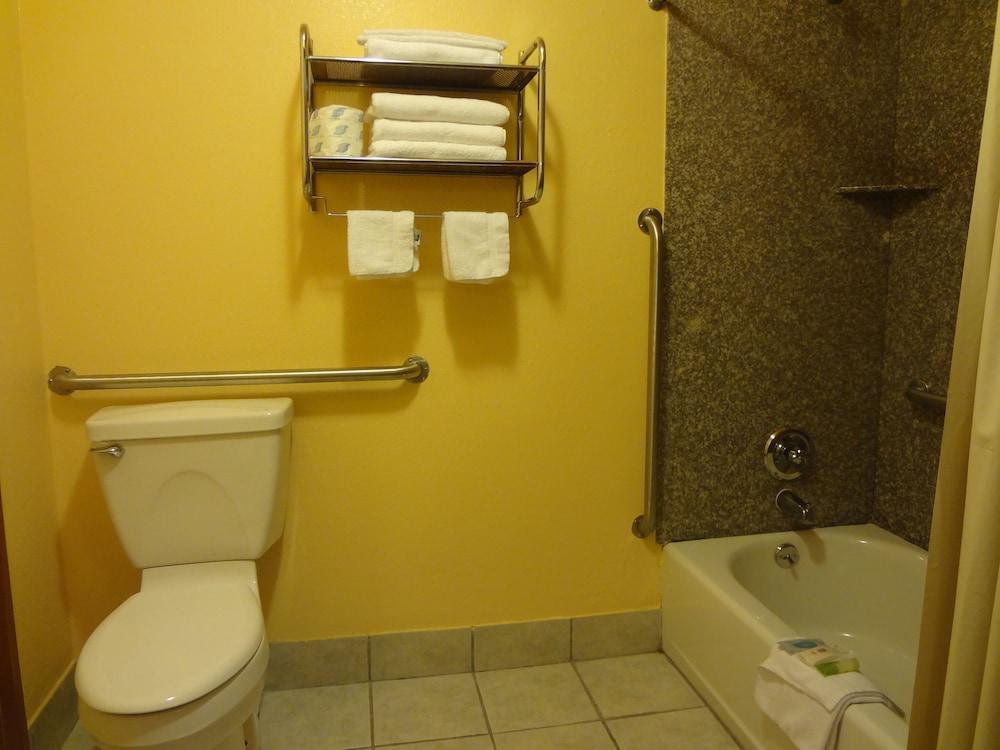 Antlers Inn photo 10