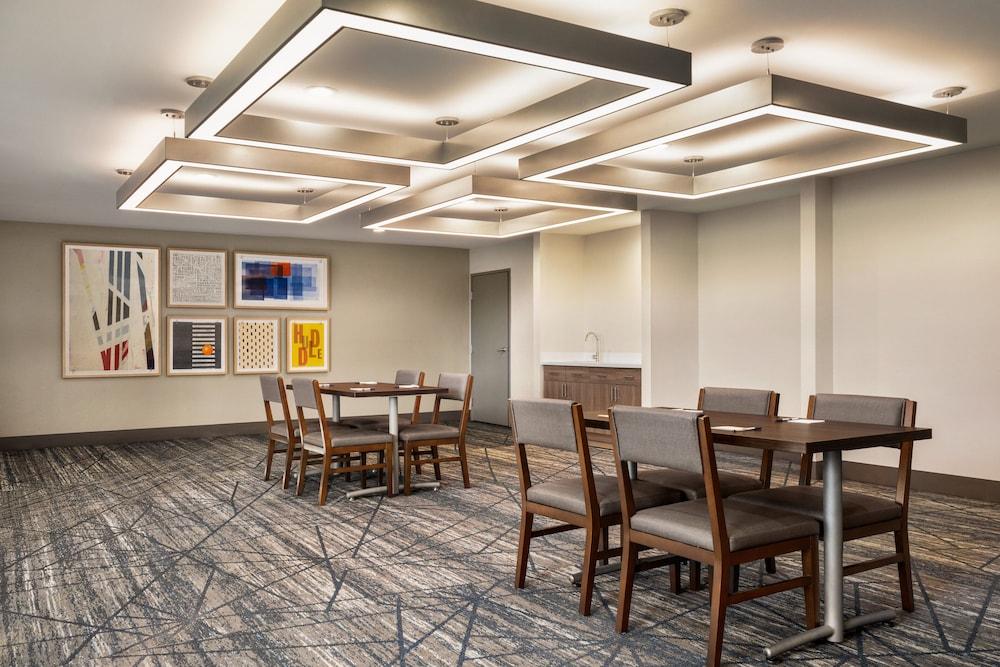 Holiday Inn Express Washington by IHG photo 7