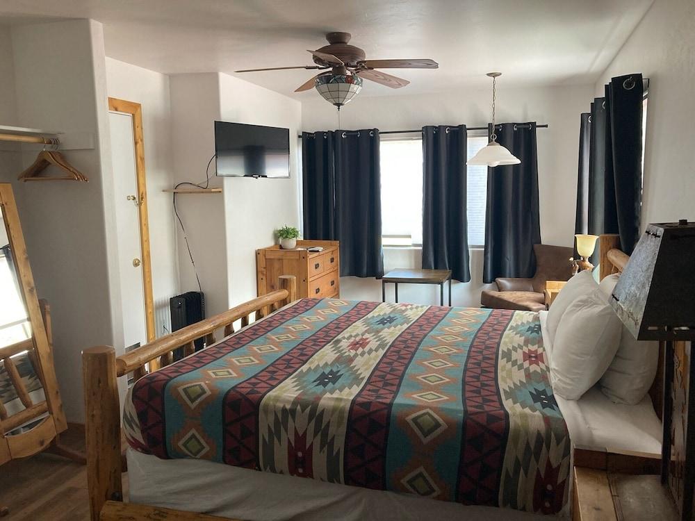 Creekside Lodge and Cabins photo 7
