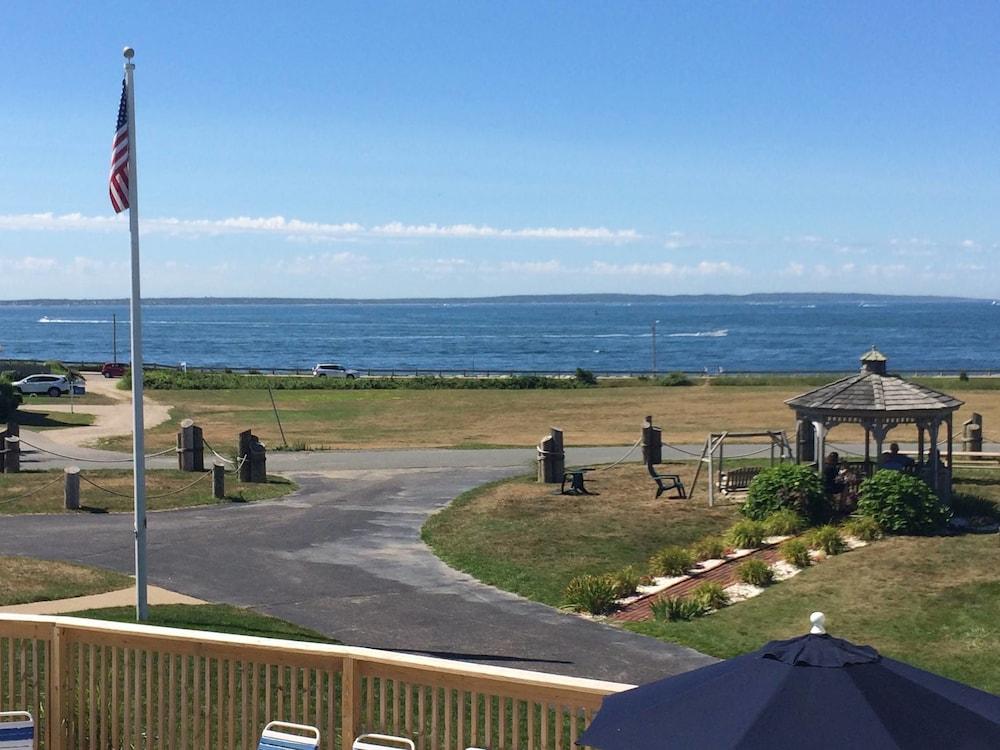 Mariner's Point Resort photo 43
