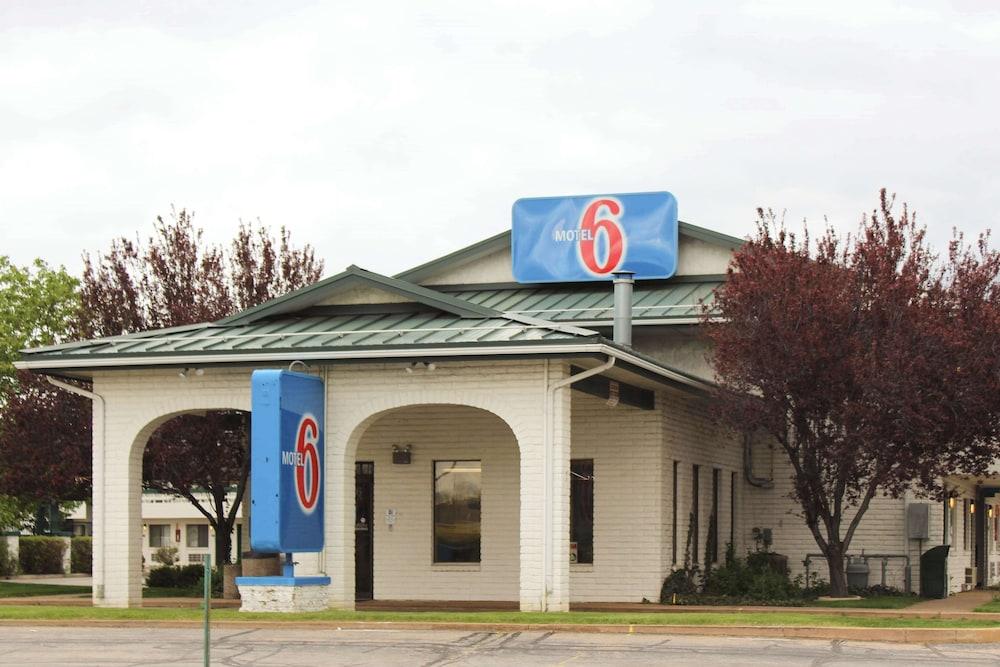 Motel 6 Ogden, UT - 21st Street photo 1