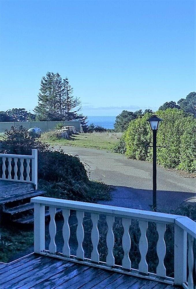 Hill House Inn photo 41
