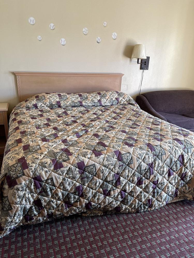 All Star Inn photo 7