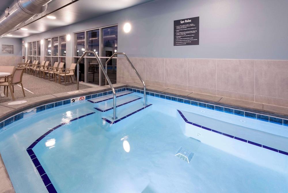 GrandStay Hotel & Suites photo 20
