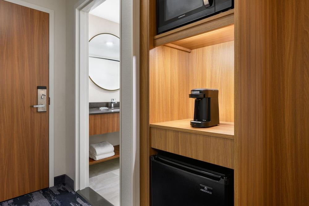 NEW - Fairfield Inn & Suites by Marriott Orlando at Millenia photo 11