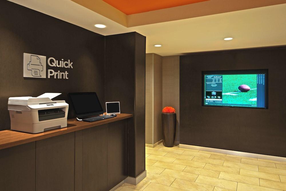 Courtyard By Marriott Bentonville photo 19