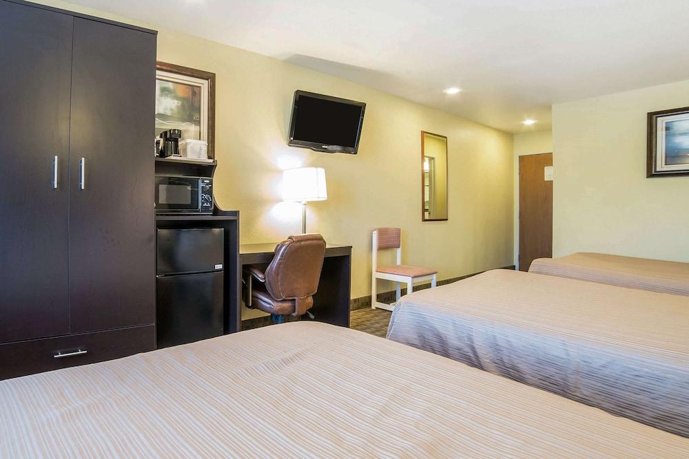 Quality Inn & Suites Elko photo 26