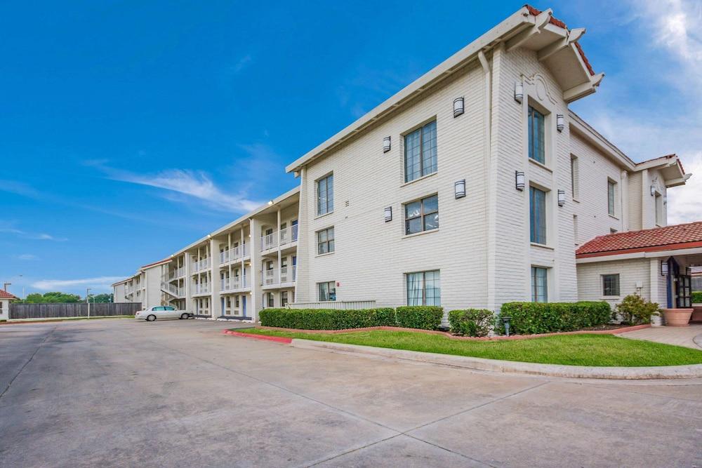Econo Lodge photo 39