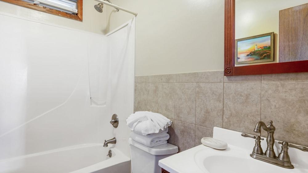 Beach Plum Resort photo 95