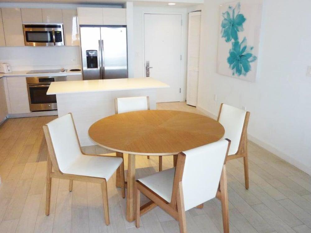 South Ocean Suites photo 27
