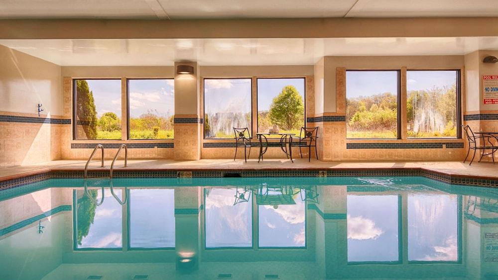 Best Western Plus Bass Hotel & Suites photo 26