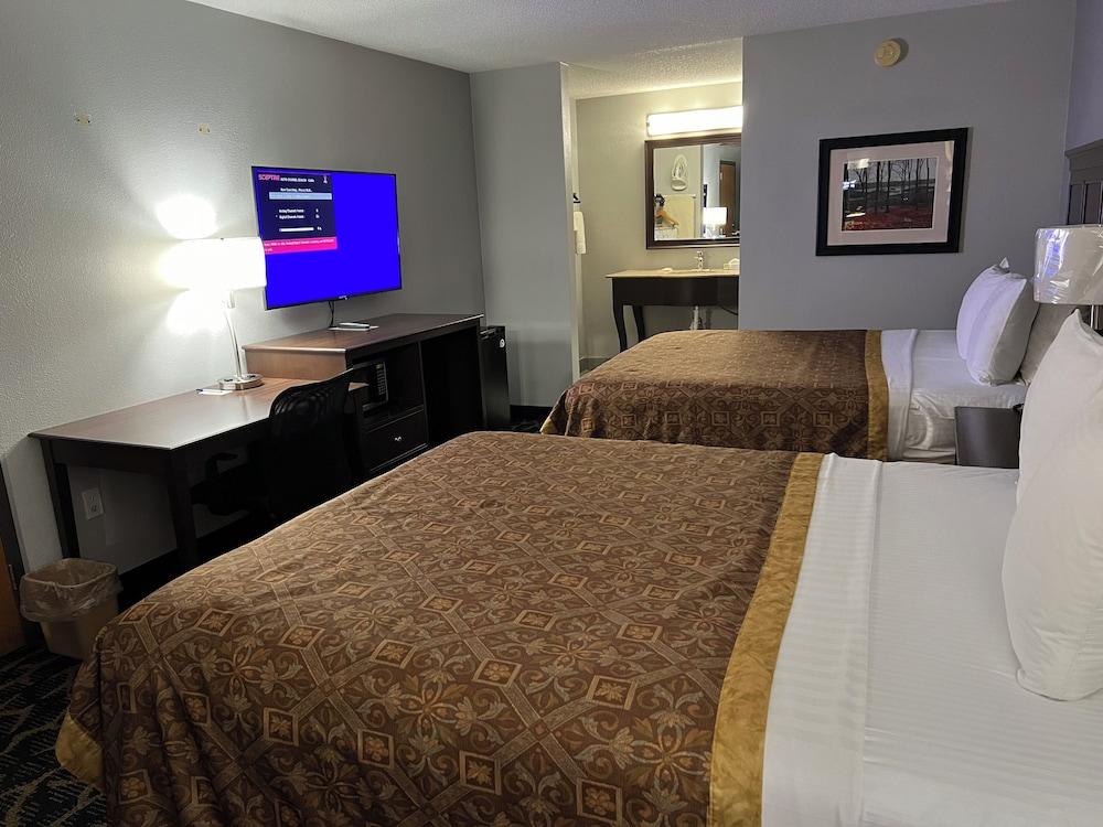 Greenlight Inn & Suites photo 4