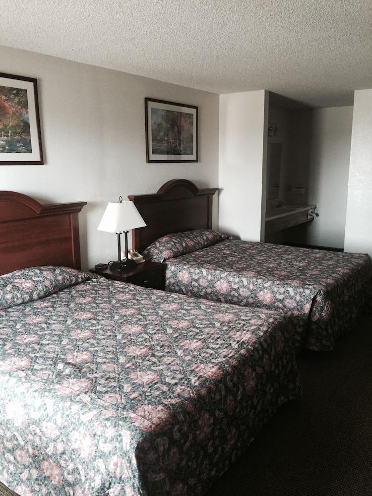 Country Inn Bolivar photo 8