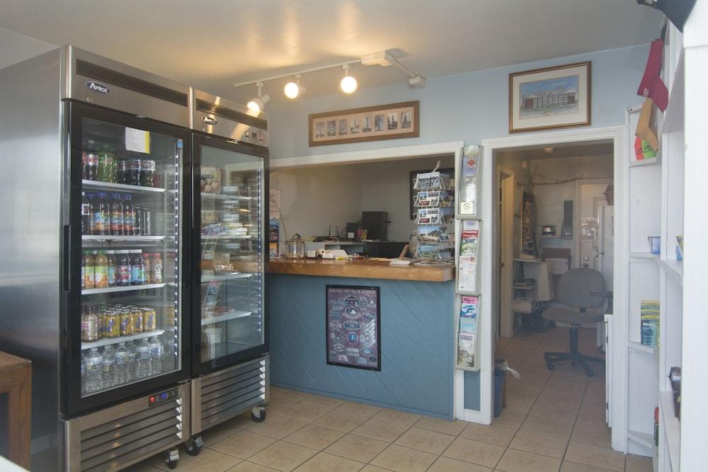 The Anchorage Inn and Marina photo 2