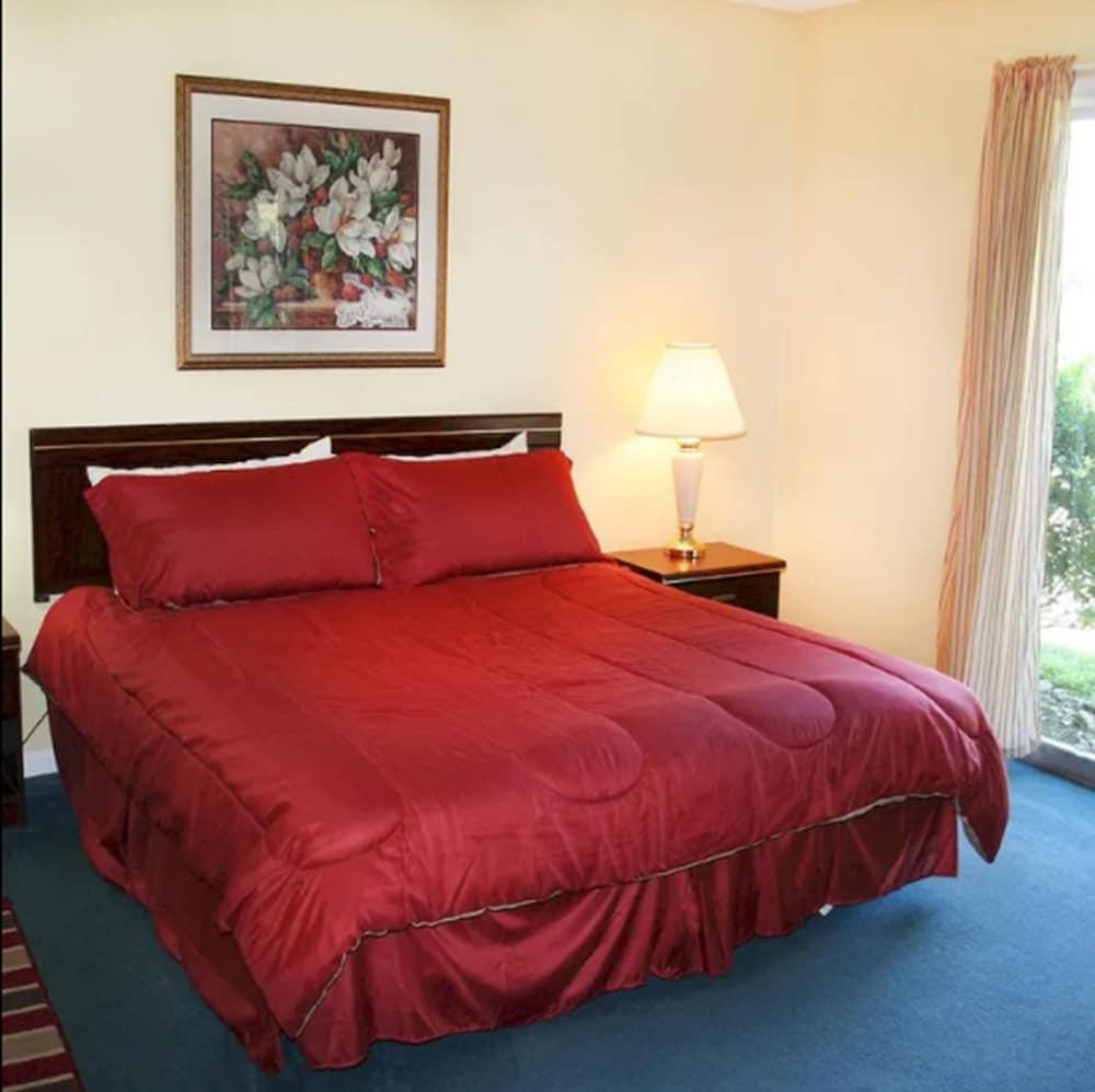 Columbia Lakes Resort Cottages photo 15