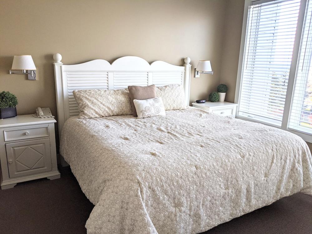Village Suites Bay Harbor photo 66